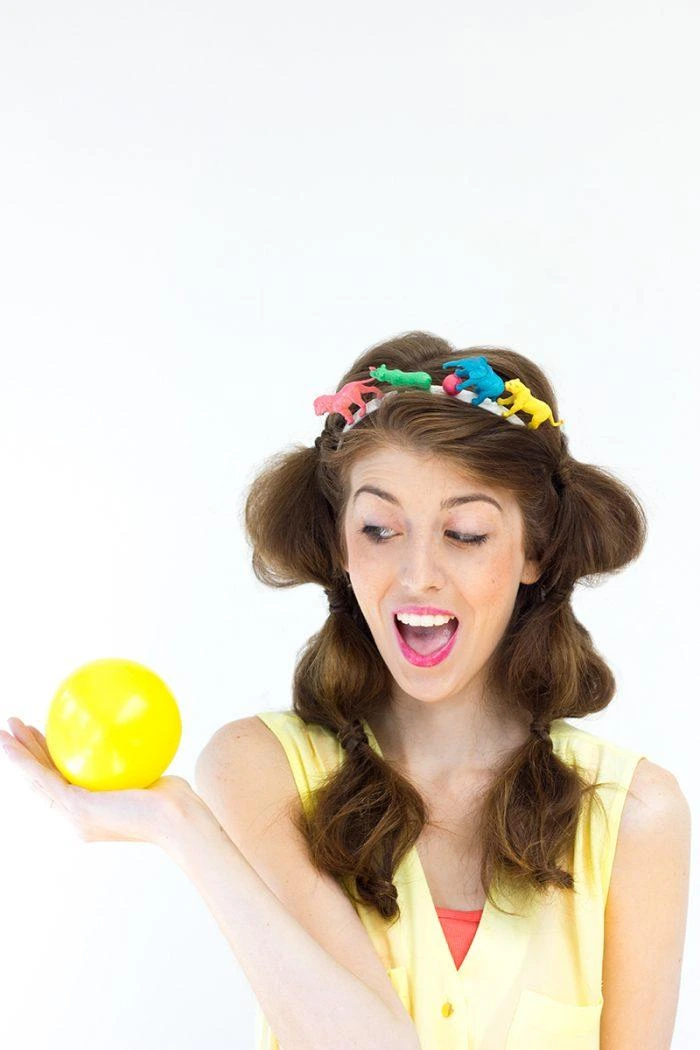 A Traveling Circus on a Headband — photo