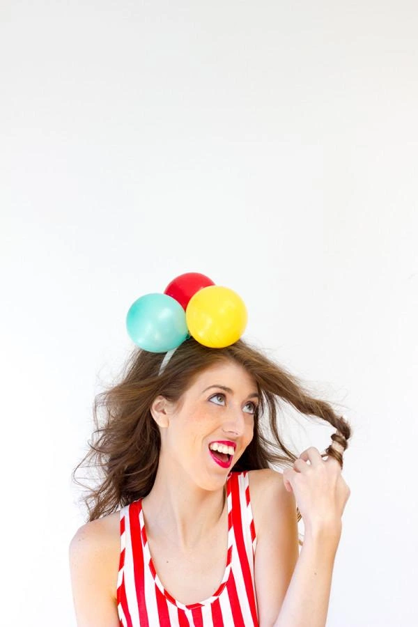 An Airhead Balloon Headband — photo